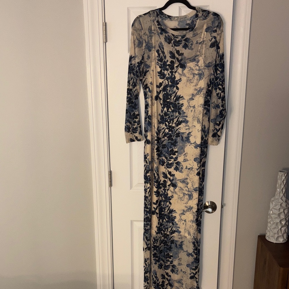 Express Cream and Blue Floral Long Sleeve Dress